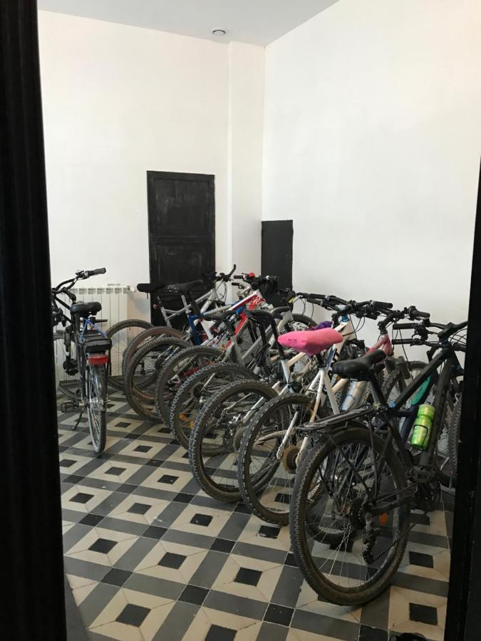 旅行者住宿加早餐旅馆 Olonzac 外观 照片