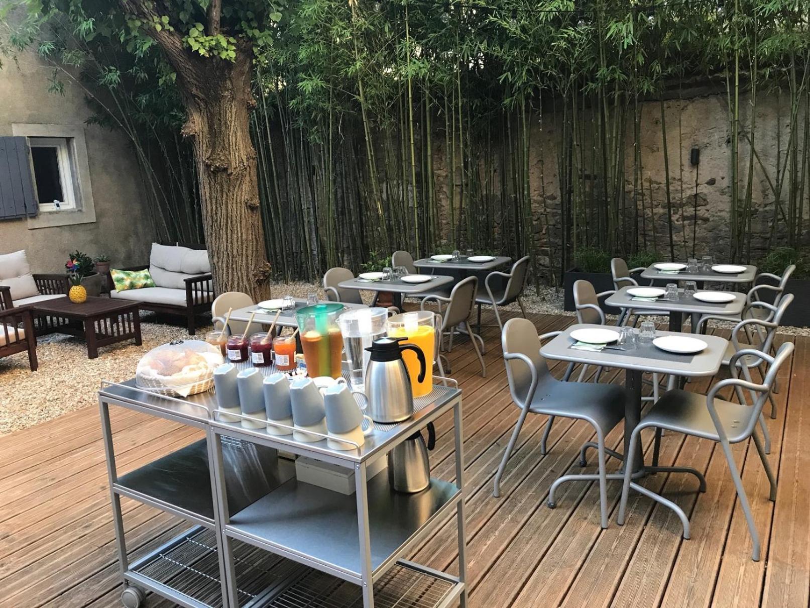旅行者住宿加早餐旅馆 Olonzac 外观 照片
